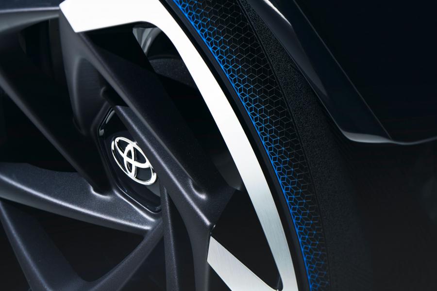 Колеса Toyota i-TRIL Concept 2017 года  (фото 17 из 22)